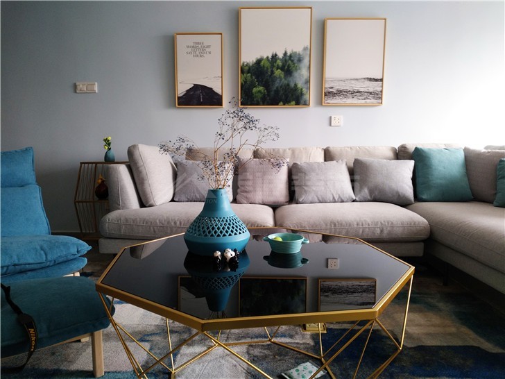 现代简欧风格样板间